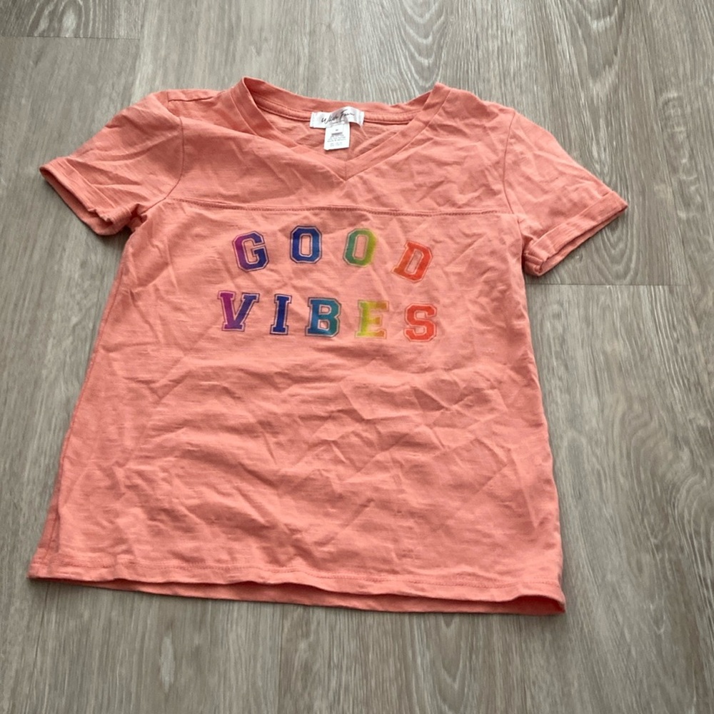 White fawn kids M coral shirt